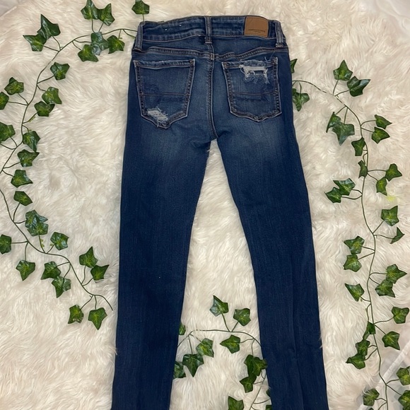 AMERICAN EAGLE SUPER STRETCH DESTRUCTED JEGGING • SIZE 0 LONG • DARK WASH - Picture 4 of 11